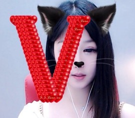 蓝小莓小朋友主播照片