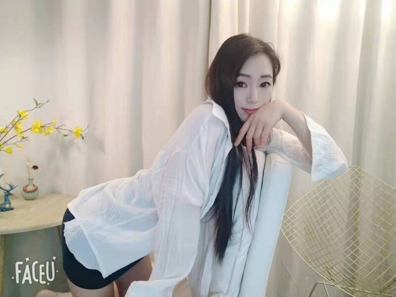 情情(调整心态)休的主播海报