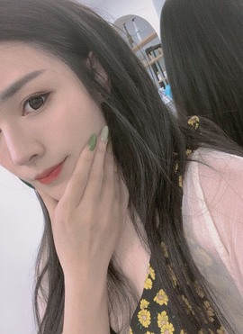 娜塔莎退主播照片