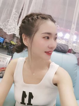 千秋雪yiliya主播照片