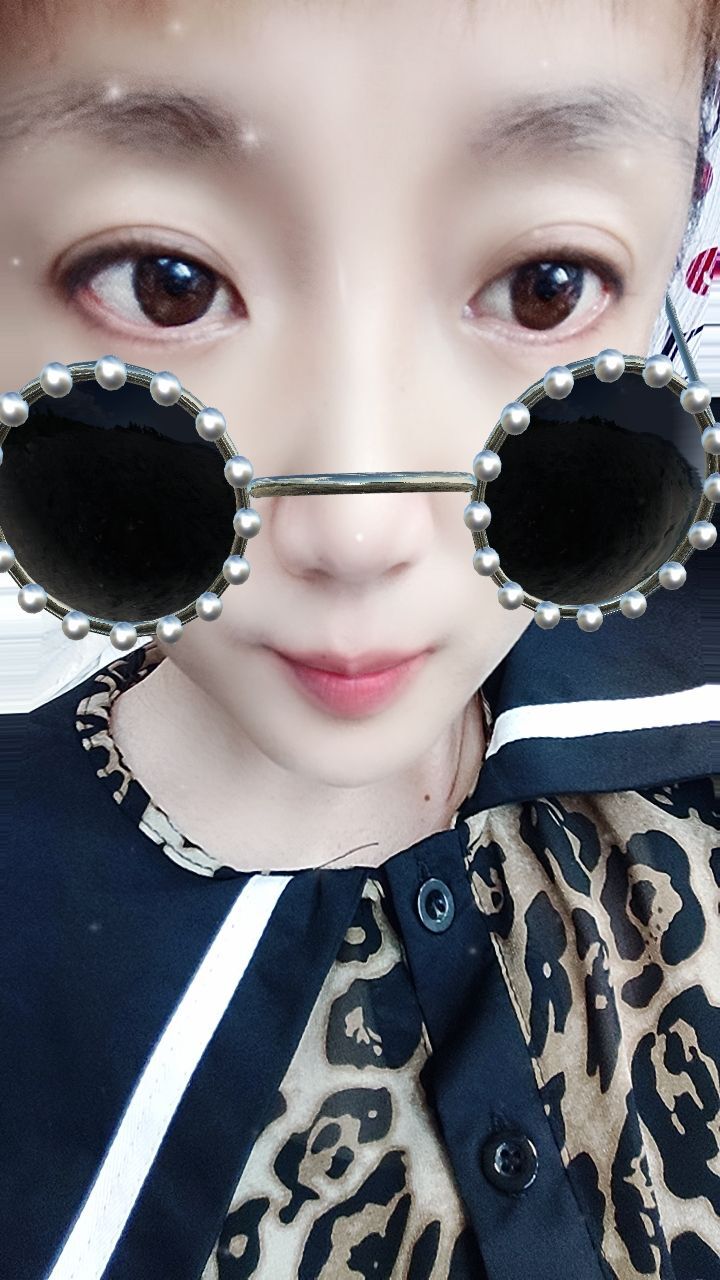 丑小鸭💞愿有一束光的图片
