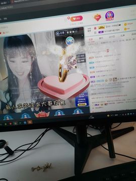 冰雪一佳音主播照片