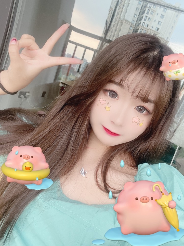泡泡不困！主播照片