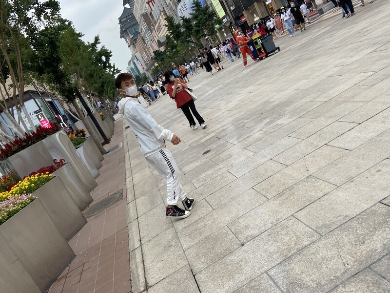安逸呀、的主播海报