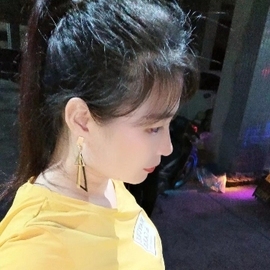 积水成海💕主播照片