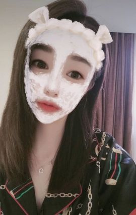 巧乐兹求宠爱主播照片
