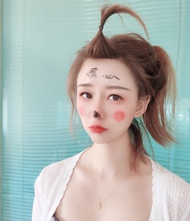柒七休主播照片
