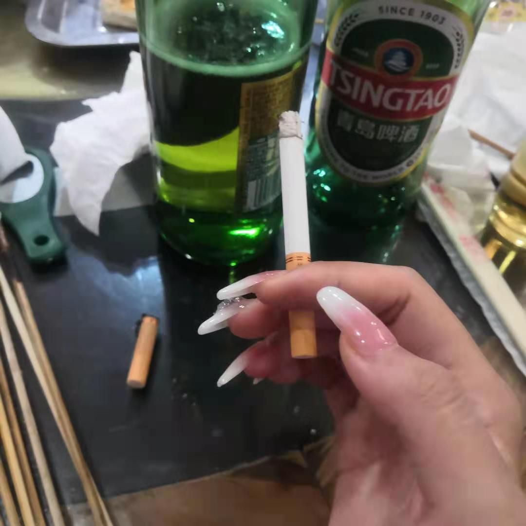 心动女嘉宾洋洋的主播照片