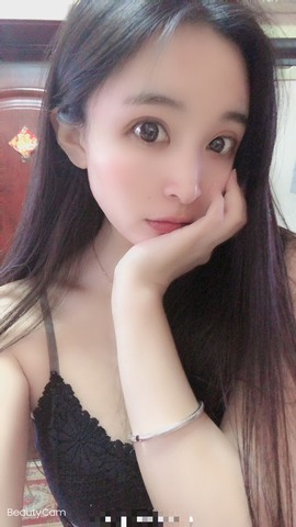 小玲宝🧸安静唱歌主播照片