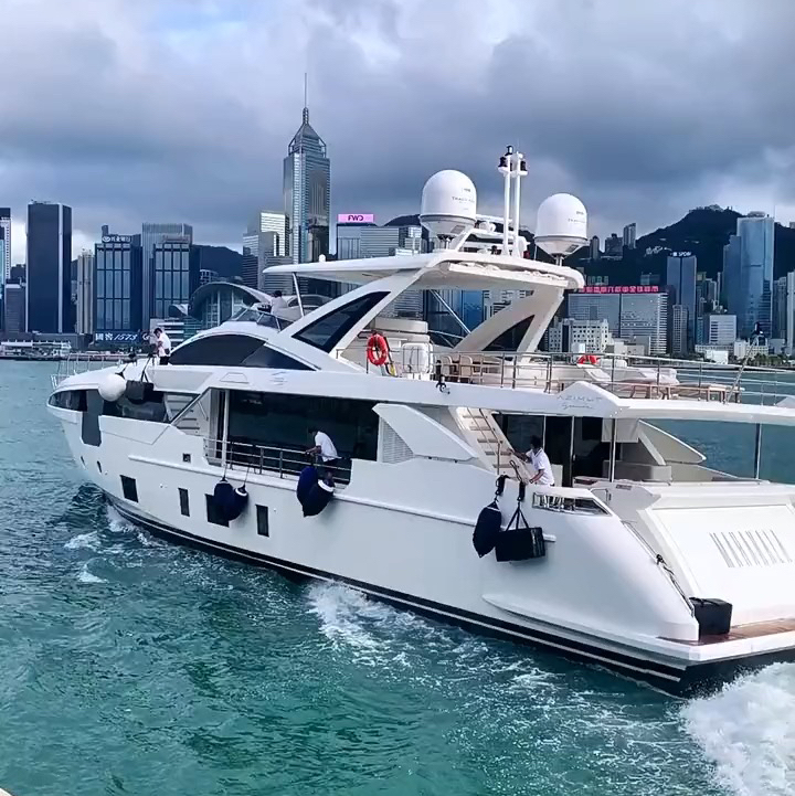 🎓临窗赏雨的主播照片
