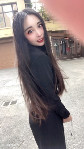 小玲宝🧸安静唱歌主播照片