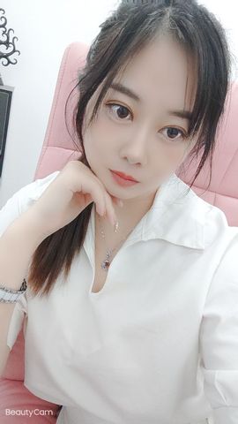 沁馨ღ求百元榜主播照片