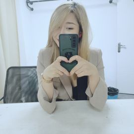 疯子小姐。主播照片