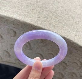 瑞丽妍菡珠宝店主播照片