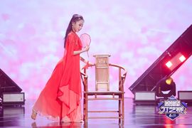 一字马~依棠主播照片
