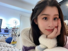 开朗！主播照片