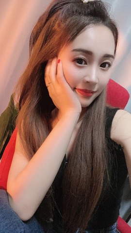 钱小亿主播照片