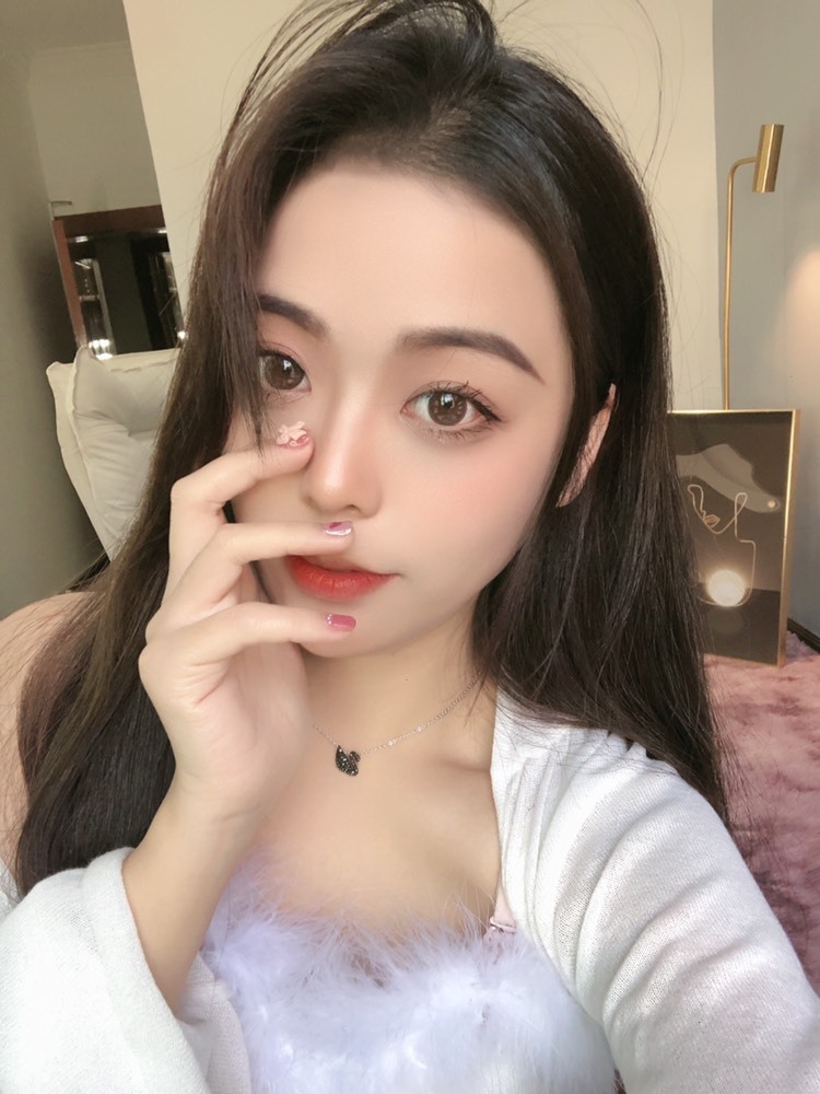 宝藏女孩蓝希的图片
