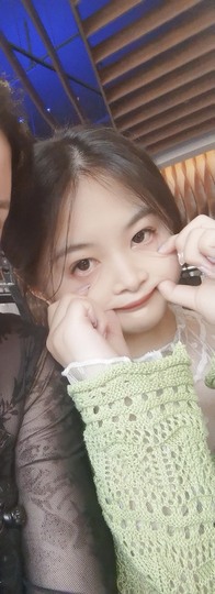 小蝶👑晚上播～的图片