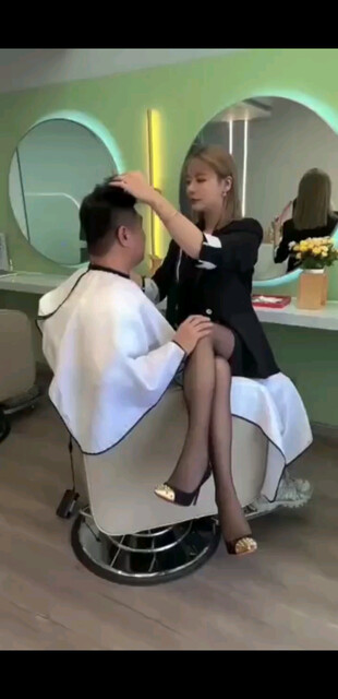 /狂笑