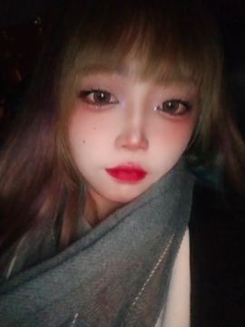 桃桃在线求喂一口饭主播照片