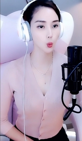 水母好美主播照片
