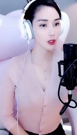 水母好美主播照片