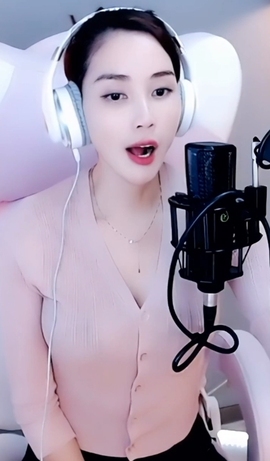 水母好美主播照片