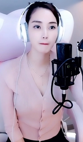 水母好美主播照片