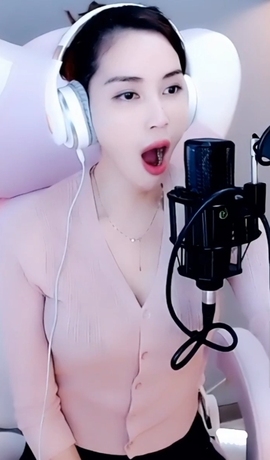 水母好美主播照片