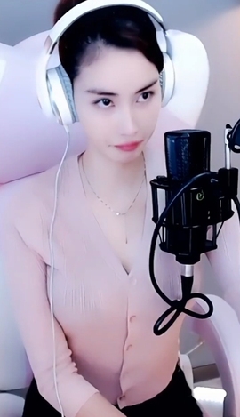 水母好美主播照片