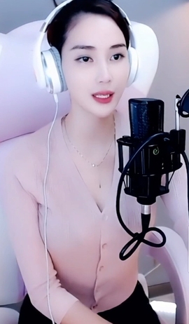 水母好美主播照片