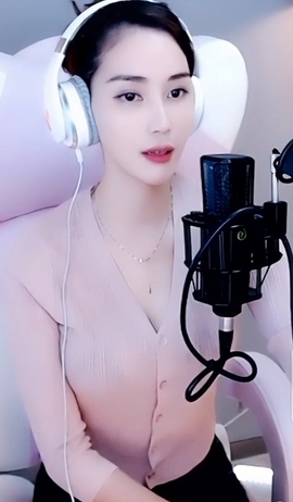 水母好美主播照片
