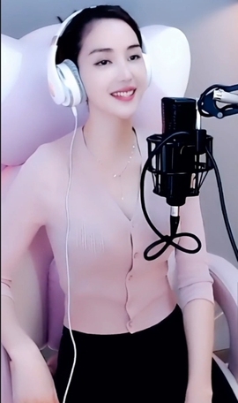 水母好美主播照片