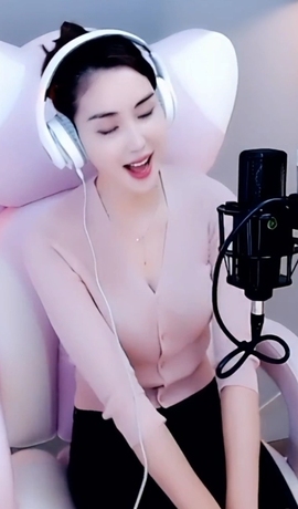 水母好美主播照片