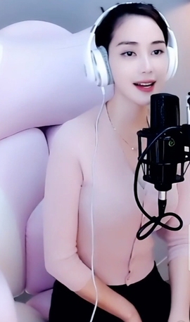 水母好美主播照片