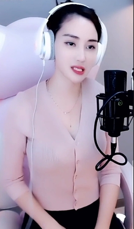 水母好美主播照片