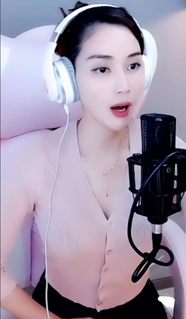 水母好美主播照片