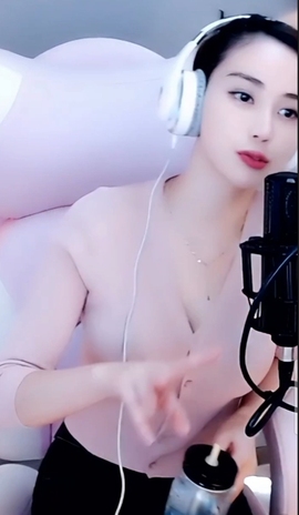 水母好美主播照片