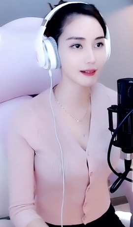 水母好美主播照片