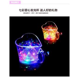 收割机检修维护中主播照片