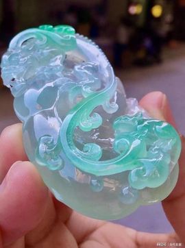 信认烽哥主播照片