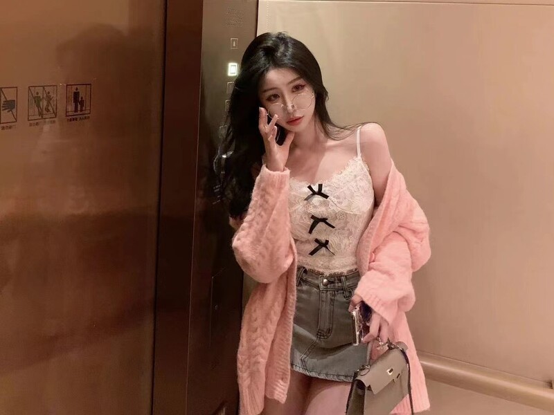 Yo柚柚考试休的主播海报
