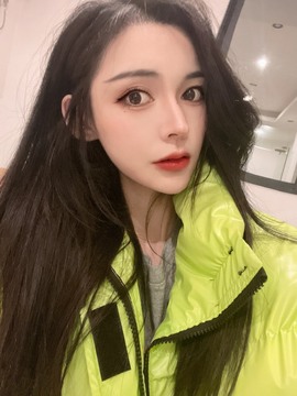 娜塔莎退主播照片