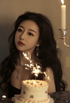 曼曼🌙暂停直播主播照片