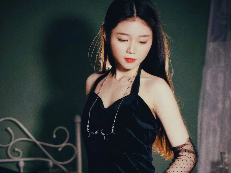 新人小孩子的主播海报