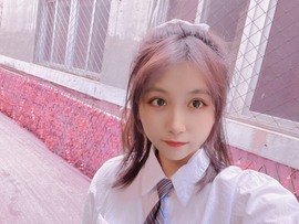 休，，，，，，主播照片