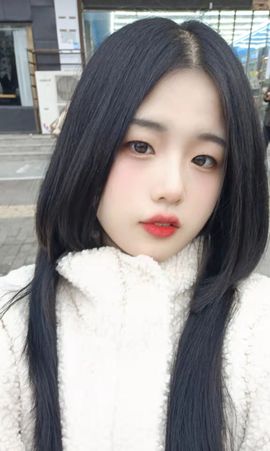 1105日不落主播照片
