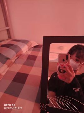 小凡要抱抱主播照片