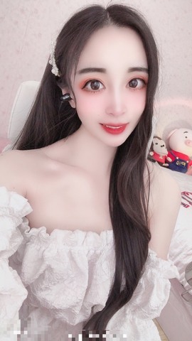 小玲宝🧸安静唱歌主播照片